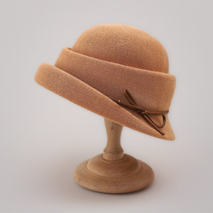 Sombrero de copa negro estilo Hepburn francés para mujer, para otoño e invierno, con un toque de alta clase, como un sombrero de dama joven. - Product Image 3