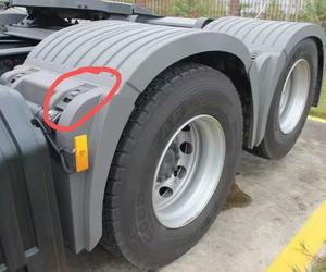 Pièces neuves pour tracteur et camion : Bande de protection en caoutchouc WG9525950570, tendeur de garde-boue pour Howo Sinotruk - Product Image 4