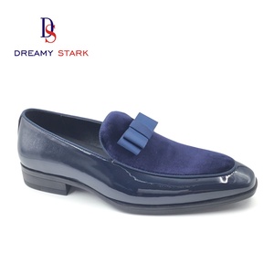 Chaussures rétro confortables et respirantes en PU, faites à la main, avec logo personnalisé peint à la main et accessoire nœud papillon léger, modèle Dreamy Stark - Product Image 1