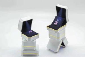 Caja de joyería lacada roja de lujo, estuche lacado para boda, caja para anillos y colgantes con luz LED - Product Image 4