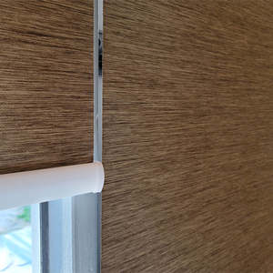 Persiana enrollable CHANGANE Viana, fabricada en Corea, con control remoto, opaca, premium, inteligente, inalámbrica, motorizada, personalizada y a medida. - Product Image 2