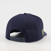 Casquette de golf personnalisée imperméable avec logo brodé 3D, casquette de baseball d'extérieur respirante et ventilée au laser, disponible en plusieurs modèles