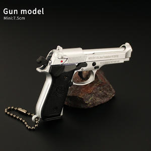 พวงกุญแจโลหะรูปปืนเบเร็ตต้าขนาดเล็ก 7.5 ซม. พร้อมตลับกระสุนแบบถอดประกอบได้ สมจริง สวยงาม - Product Image 4