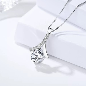 Haute qualité S925 argent Sterling femme clavicule chaîne collier un carat diamant à la mode Mossan en forme d'éventail Design cadeau - Product Image 3