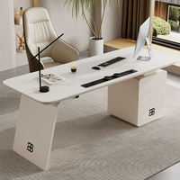 Bureau de direction en bois durable, style crème, minimaliste italien, moderne et luxueux, pour la maison ou le bureau.