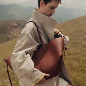 Sac à main femme style Polen, grand sac fourre-tout, sac à bandoulière en cuir véritable pour les trajets domicile-travail, le bureau et les voyages - Product Image 3