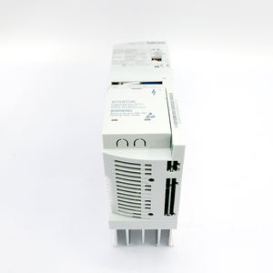 Nuevo Servoaccionamiento Lenze Original E82EV751K2B, Inversor de Frecuencia 16257037 16896152 16628434 13721684 E70ACMDE0104SA2ETR - Product Image 1