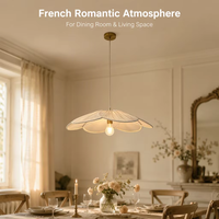 Luminaire suspendu beige de style français avec pampille en tissu, support en fer, douille E26 E27, hauteur réglable pour salle à manger