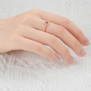 แหวนเงินแท้ 925 ประดับเพชรคิวบิกเซอร์โคเนียทรงรี ดีไซน์ทันสมัยสำหรับผู้หญิง เหมาะสำหรับงานปาร์ตี้ งานหมั้น หรือเป็นแหวนแทนใจ - Product Image 5