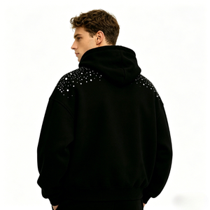 Sudadera con capucha negra de invierno para hombre, con lavado ácido y pedrería, gráficos estampados digitalmente, corte cropped y holgado, hombros caídos, de tejido grueso - Product Image 3
