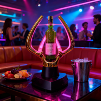 Exhibidor de Whisky LED Luminoso con Diseño de Astas de Ciervo Doradas, Moderno y Minimalista para Bar