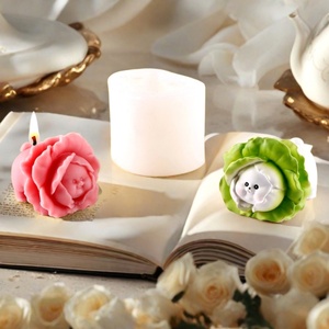 Moule en silicone TangChu pour bougie parfumée en forme de chien végétal, idéal pour un cadeau amusant, une décoration de bureau et une tendance des réseaux sociaux - Product Image 3