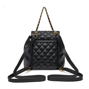 Mini <span class=keywords><strong>sac</strong></span> à <span class=keywords><strong>dos</strong></span> matelassé en cuir véritable pour femmes <span class=keywords><strong>Chic</strong></span> Black Small Crossbody Shoulder Bag Purse for Daily Use Dating Shopping - Product Image 6