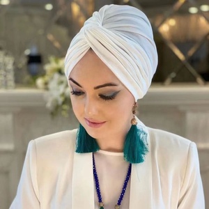 Hijab in Seta Modale Increspata Bianco da Donna, Modello Istantaneo, Stile Arabo, con Sottohijab in Voile Soie De Medine - Il Più Venduto - Product Image 3