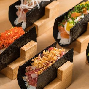 Soporte de Madera Sólida en Forma de U, Estilo Japonés, para <span class=keywords><strong>Sushi</strong></span>, Tacos y Rollos, Ideal para Exhibición en Restaurantes y Buffets (Venta al Por Mayor) - Product Image 6