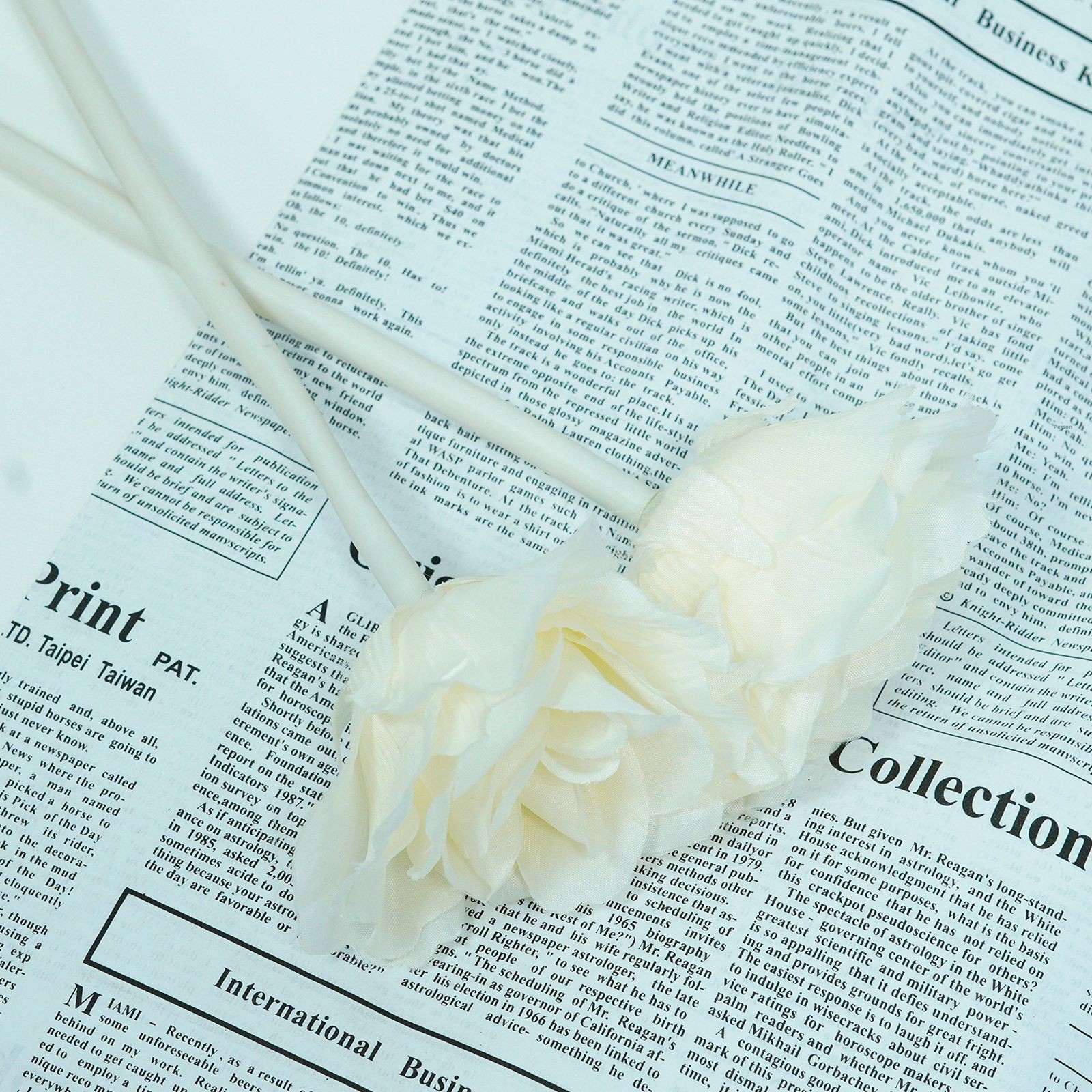 boutonnier ornamental for bouquets