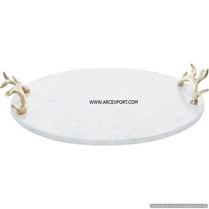 Plateau de luxe en marbre blanc avec 2 poignées en feuille d'or, design élégant, plateau de service pour hôtel et mariage - Product Image 3
