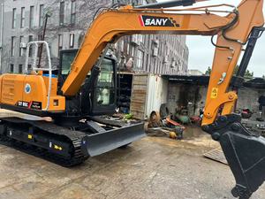 Excavatrice sur chenilles SANY SY95C d'occasion, modèle 2023, mini-pelle hydraulique de 9 tonnes, moteur Isuzu 55KW, en bon état de fonctionnement - Product Image 4