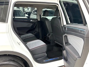 VW <span class=keywords><strong>Tiguan</strong></span> L PHEV 2023 Usado, SUV <span class=keywords><strong>Híbrido</strong></span> <span class=keywords><strong>Enchufable</strong></span> 430 Flagship, Bajo Consumo de Combustible, Vehículo de Exportación - Product Image 3