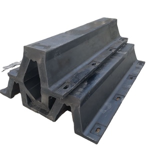 Phao cao su chống va chạm loại V siêu bền 500H x 1500mm dùng cho tàu biển - Product Image 1