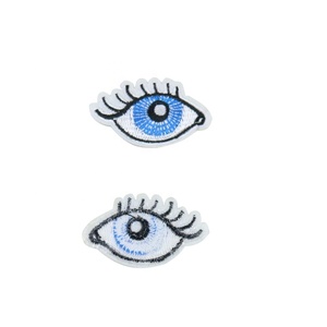 Muestras gratuitas personalizadas, parche de bordado directo de fábrica, <span class=keywords><strong>ojos</strong></span> azules de <span class=keywords><strong>dibujos</strong></span> <span class=keywords><strong>animados</strong></span> - Product Image 1