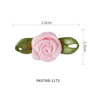 MSD Mini Ribbon Roses Fleurs en tissu artificiel avec feuilles vertes Rosettes de couleurs mélangées Mini Ruban Fleur pour l'artisanat - Product Image 1