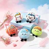 Pendentif en peluche original et mignon sur le thème des ballons de sport, porte-clés pour sac à dos féminin, breloque football, petite poupée en peluche pour la décoration de sac