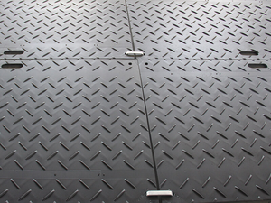 Custom Recyclable Heavy Duty Construction HDPE Track Road <b>Mat</b> 4x8 Uhmwpe Heavy Duty Ground Protection <b>Mats</b> - Product Image 6