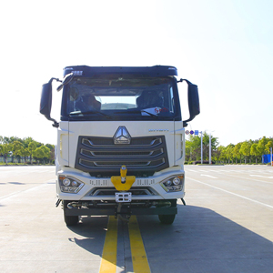 Camion arroseur diesel HOWO NX 4x2 <span class=keywords><strong>de</strong></span> 14 m, véhicule <span class=keywords><strong>de</strong></span> lavage routier robuste pour l'Amérique centrale - Product Image 2