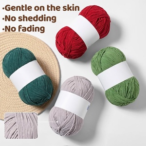 Fil chenille coloré et moelleux, 60 mètres, fil fantaisie doux 100% polyester pour le tricot à la main - Product Image 2