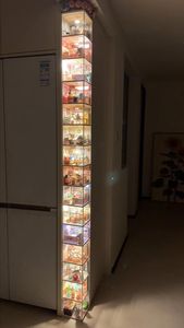 Vitrine en verre avec éclairage LED, étagère de rangement moderne en bois pour figurines, jouets, modèles, poupées - Product Image 3