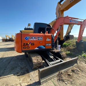 Pompe moteur d'excavatrice hydraulique sur chenilles Hitachi ZX60 d'occasion de 6 tonnes, importée, de haute qualité, sans inspection, pour travaux municipaux, en vente - Product Image 1
