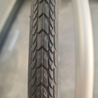 Roues arrière de fauteuil roulant sport de 24 pouces avec rayons en alliage de titane, jante en aluminium, pneus en caoutchouc gonflables, roue de fauteuil roulant de course