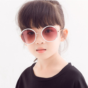 Lunettes de <span class=keywords><strong>soleil</strong></span> rondes en métal pour enfants, unisexes, à la mode, nouvelle collection 2021, pour garçons et filles - Product Image 2