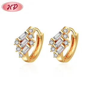 Trang Sức Dự Tiệc Cubic Zirconia Micro Paved Hoop Huggie Bông Tai Cho Phụ Nữ