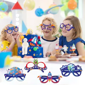 MJ040 बच्चों के जन्मदिन की पार्टी सजावट अंतरिक्ष थीम्ड रॉकेट विदेशी डिजाइन फोटो सहारा कागज चश्मा