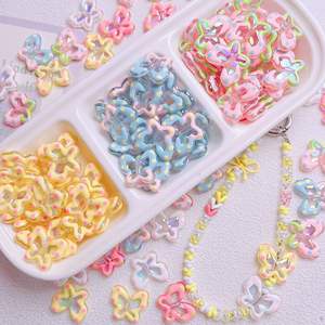 Nouveauté perles de papillon peintes à la main en vrac, accessoires Lucite en plastique acrylique mignon coloré pour chaînes de téléphone portable DIY - Product Image 1