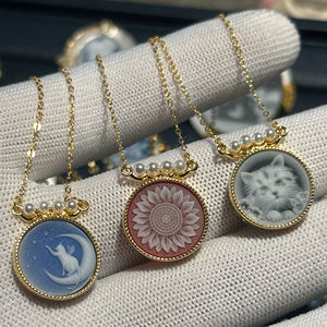 Heizun Factory Noir Bleu Rouge Pierre Précieuse Plaqué Or 18K S925 Argent Animal Pendentif Collier Décoré De Perle pour <span class=keywords><strong>Bijou</strong></span> Cadeau - Product Image 1