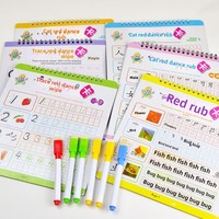 Cartes de pratique effaçables pour le traçage de lettres rouges avec stylo dédié ; Marqueur de tableau blanc rechargeable à base d'eau pour le dessin et la calligraphie