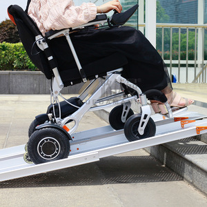 Rampa Móvil Ludaman de Aleación de Aluminio Telescópica con Longitud Ajustable MR107W Accesible para Sillas de Ruedas - Product Image 2