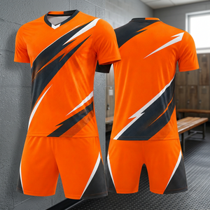 Maillot de football orange pour homme, col en V, manches courtes, imprimé géométrique sublimé, évacuation de l'humidité, coupe athlétique, toutes saisons - Product Image 2
