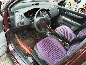 Petite <span class=keywords><strong>voiture</strong></span> <span class=keywords><strong>automatique</strong></span> d'<span class=keywords><strong>occasion</strong></span> Suzuki Swift édition limitée 2015 2016 2017, abordable, bon état, bon marché - Product Image 2