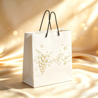 Sacs en papier personnalisés avec logo, élégants et réutilisables, sacs cadeaux et sacs pour vêtements de luxe pour boutique de Noël
