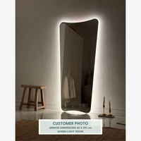 Miroir de salle de bain pleine longueur style rétro avec rétroéclairage changeant de couleur, interrupteur tactile, résistant à l'eau, à fixer au mur
