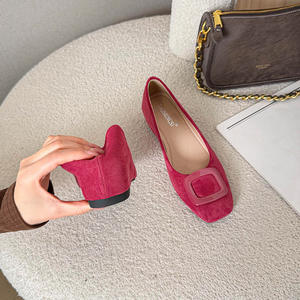 Zapatos planos casuales de gamuza con punta redonda y botones cuadrados, de corte bajo, para mujer, ideales para primavera y diversas ocasiones. - Product Image 2