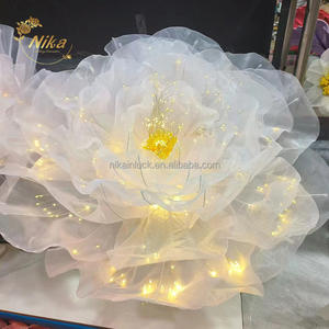 Usine NIKA faite à la main pour mariage et fête d'anniversaire décorative ouverture automatique Led fleur géante avec lumière - Product Image 3