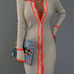 Vestido suéter largo elegante y ajustado de cuello alto para mujer al por mayor, ropa casual con botones - Product Image 4