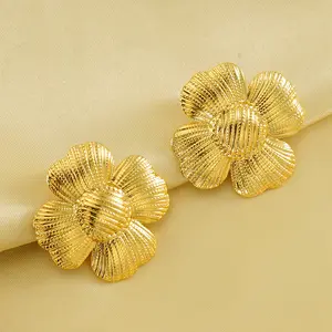 Vintage Statement Geometric Stud Earrings 18k Gold Plated Stainless Steel Sunflower Gold Chunky Earrings For Women