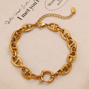 Pulsera Hip Hop de Acero Inoxidable con Diseño de Nariz de Cerdo, Chapada en Oro de 18k, de Acero de Titanio, Estilo Exagerado, Transfronteriza Europea Americana - Product Image 3