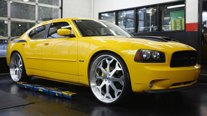 Xe ô tô cao cấp có thể được tùy chỉnh với đánh bóng 20-24 inch 2 miếng rèn Bánh xe được cung cấp trong một loạt các màu sắc - Product Image 4